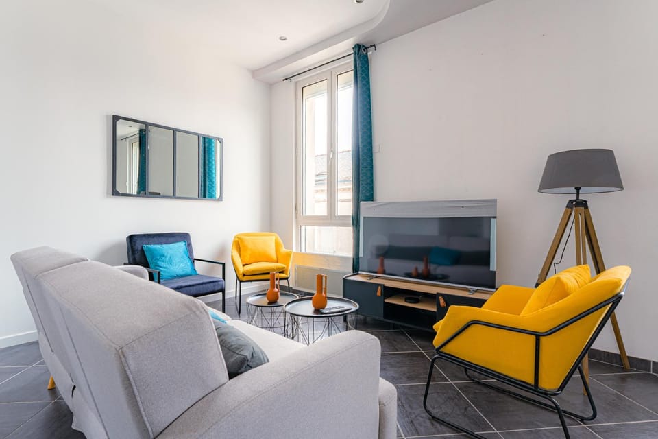 Lounge or bar