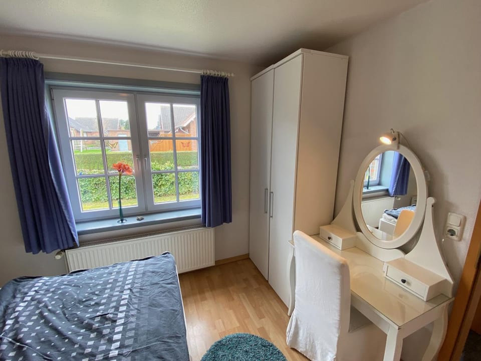 Bed, Bedroom, wardrobe