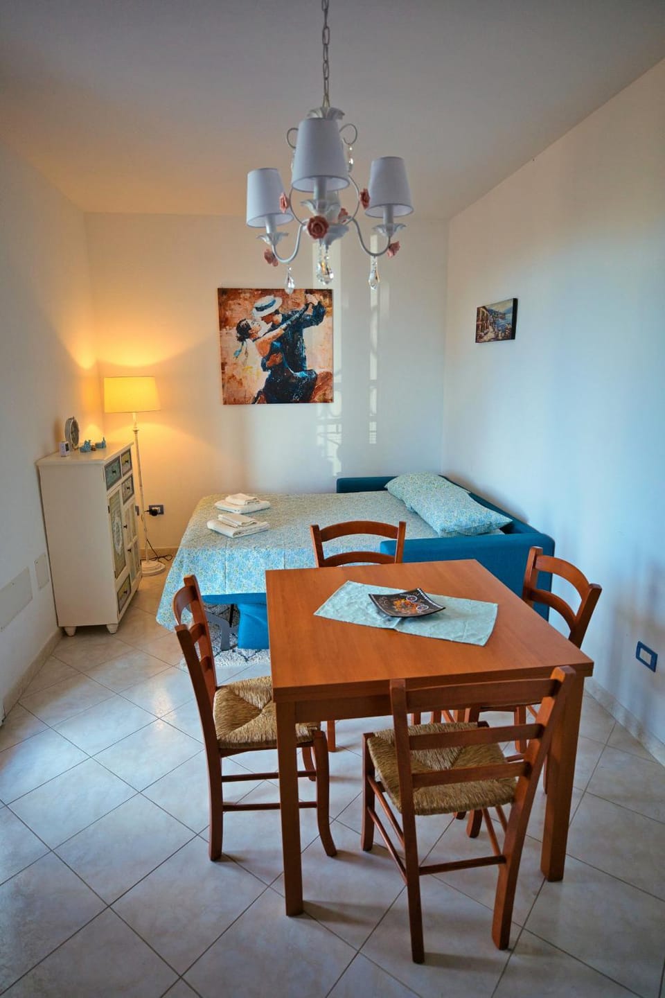 Living room, Dining area