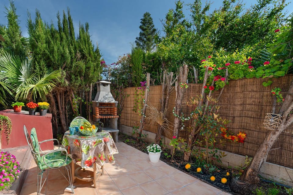 BBQ facilities, Swimming pool