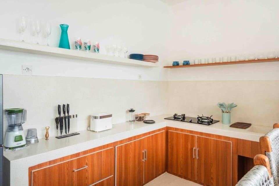 Villa Matahari Cosy&stylish 3BR private villa 10mins to Finns Beach Villa in North Kuta