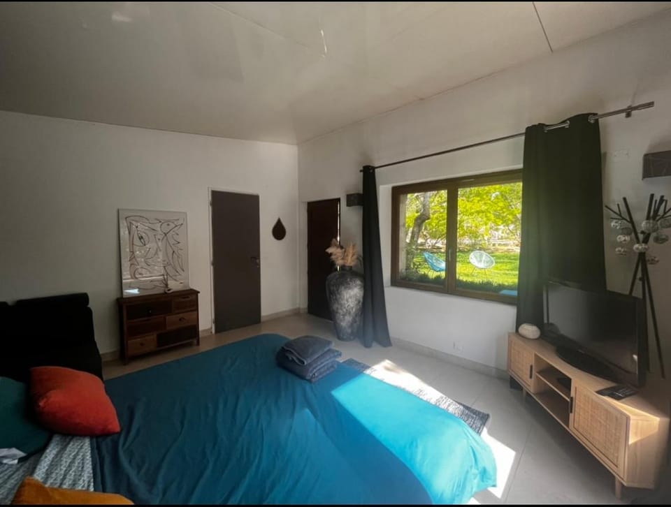 chambre du baqui Vacation rental in Lacoste