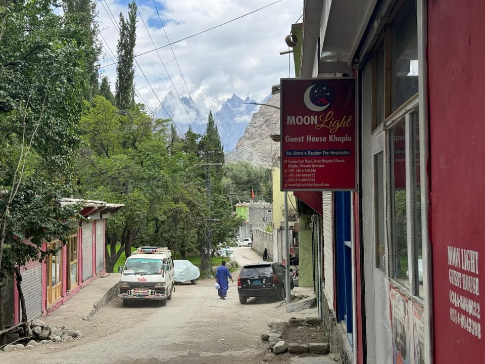 Moon Light Guest House Khaplu Bed and Breakfast in Pakistan