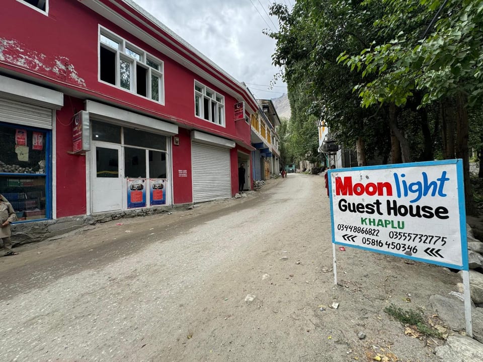 Moon Light Guest House Khaplu Bed and Breakfast in Pakistan