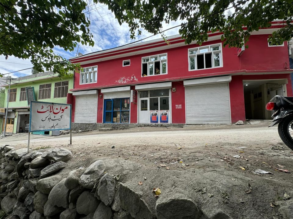 Moon Light Guest House Khaplu Bed and Breakfast in Pakistan