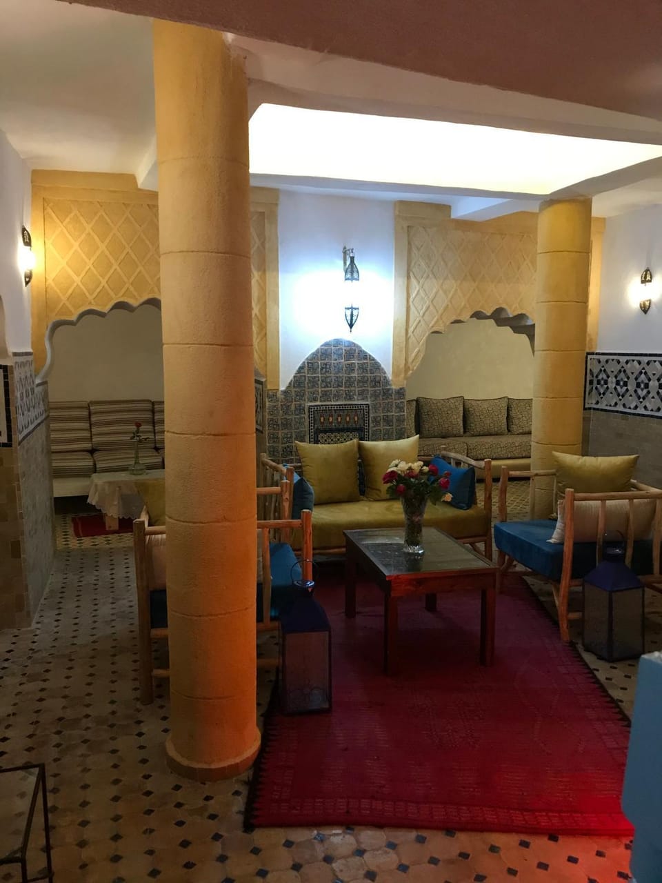 Living room, Seating area