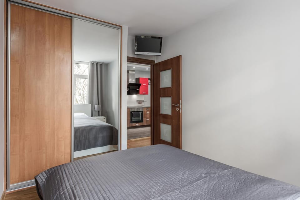 Bedroom, wardrobe
