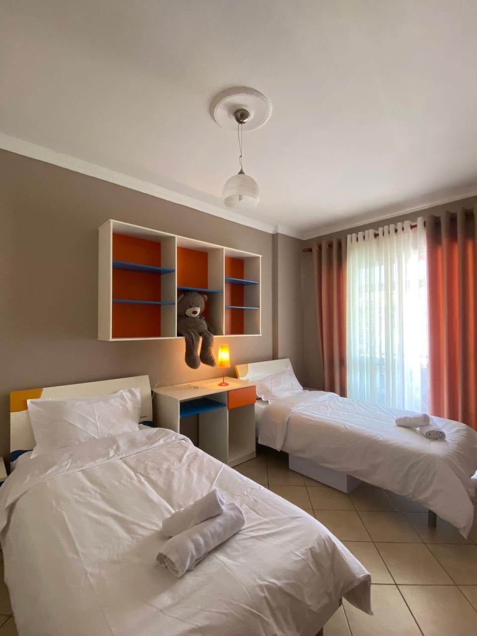 Photo of the whole room, Bedroom