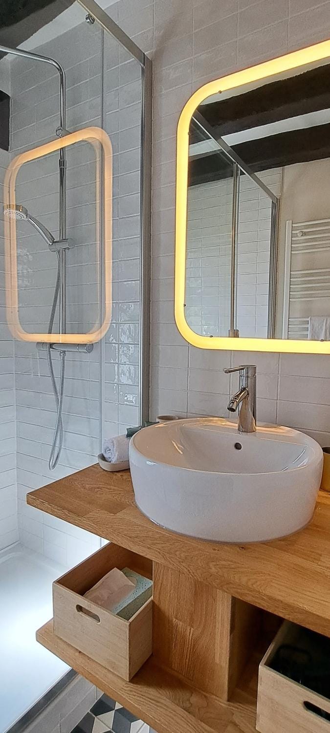 Shower, Bathroom
