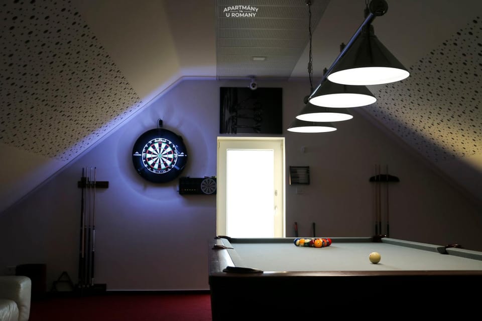 Billiard, Billiard, Darts, Game Room, Game Room, Lounge or bar