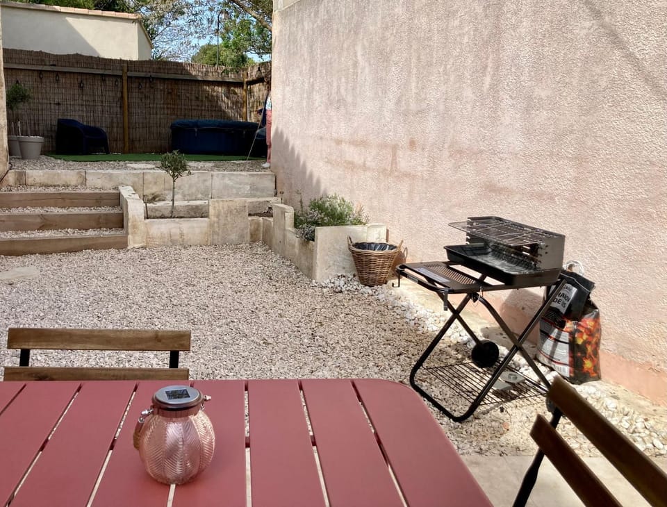 Patio, BBQ facilities, View (from property/room), Dining area