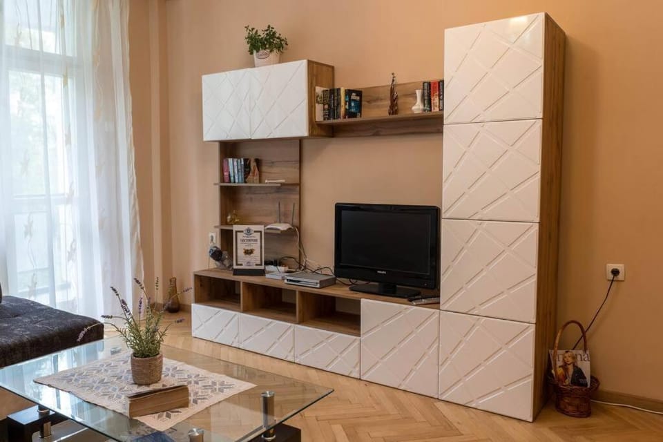 Library, TV and multimedia, Living room