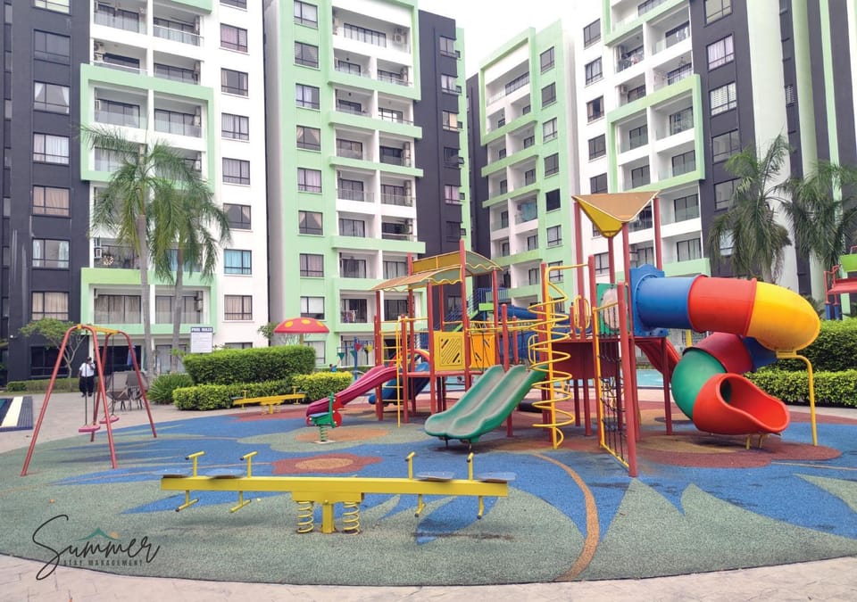 Communal lounge/ TV room, Day, Natural landscape, Children play ground, Evening entertainment, Area and facilities