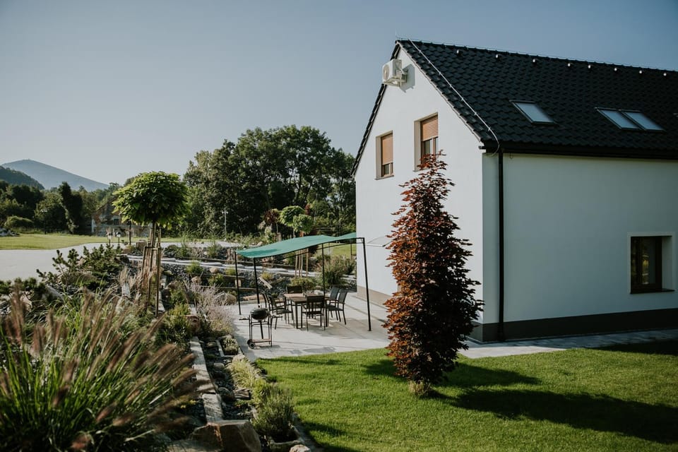 Property building, Day, Other, Seating area, Windsurfing