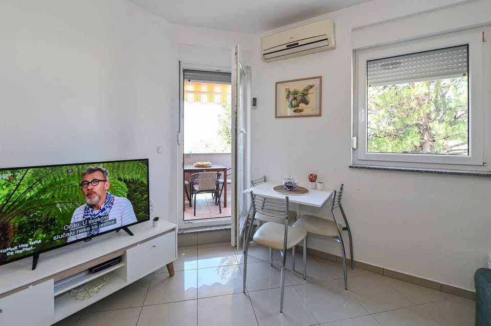LaLee Apartment in Novalja