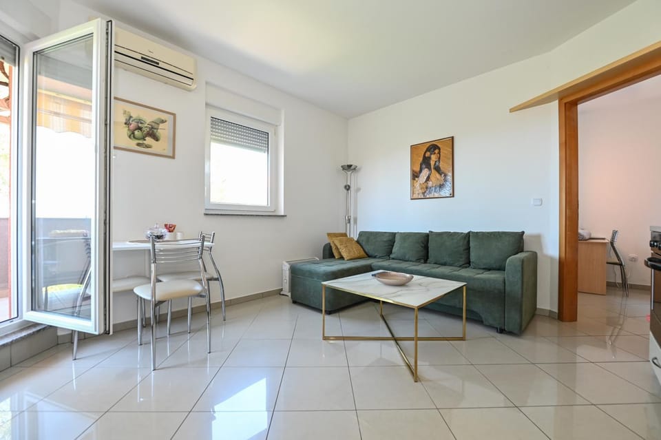 LaLee Apartment in Novalja