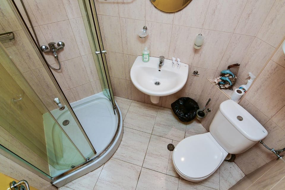 Shower, Toilet, Bathroom