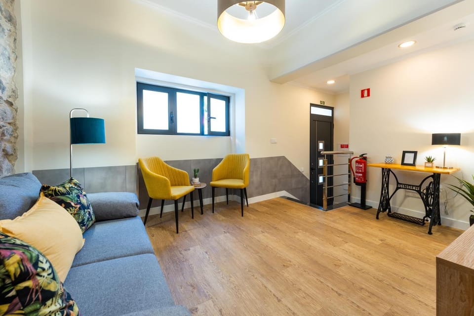 FLH Santa Cruz Triplex with Terrace House in Madeira District