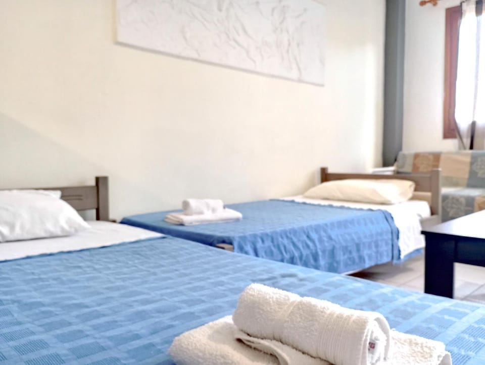 Bed, Photo of the whole room, towels