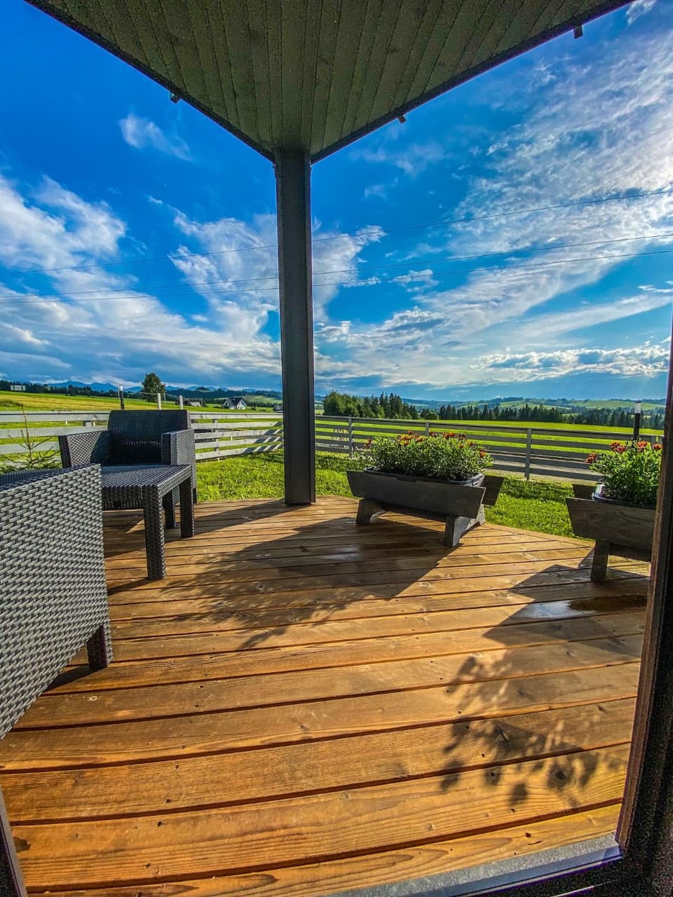 Patio, Day, Natural landscape, View (from property/room), Balcony/Terrace, Seating area, Mountain view, furniture