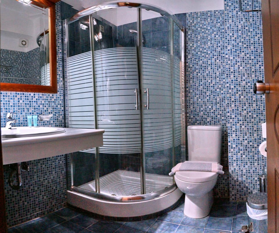 HOTEL VICKY II Hotel in İzmir Province