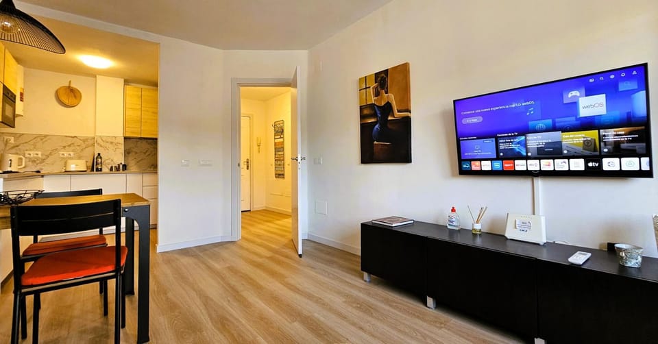 TV and multimedia, Kitchen or kitchenette, Dining area