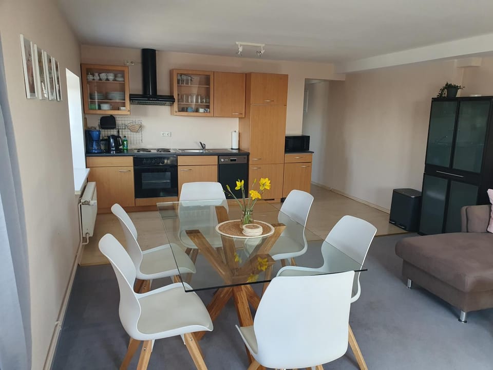 Living room, Dining area