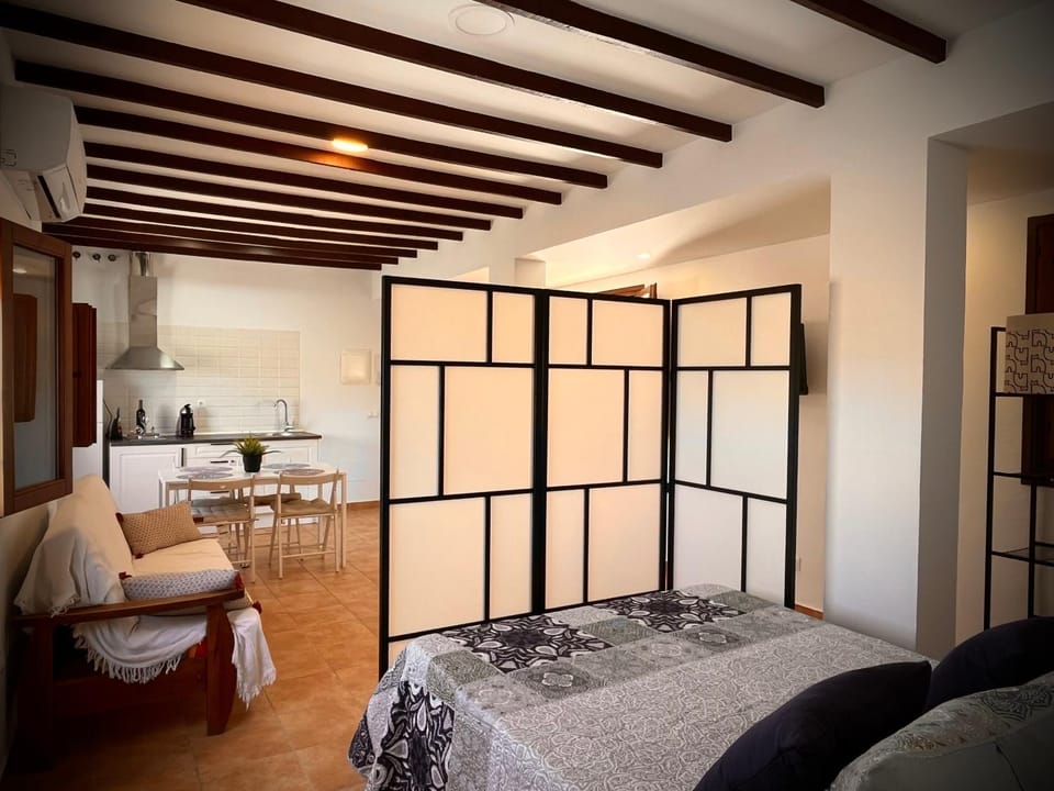 Apartamento Flor Apartment in Valle del Guadalhorce