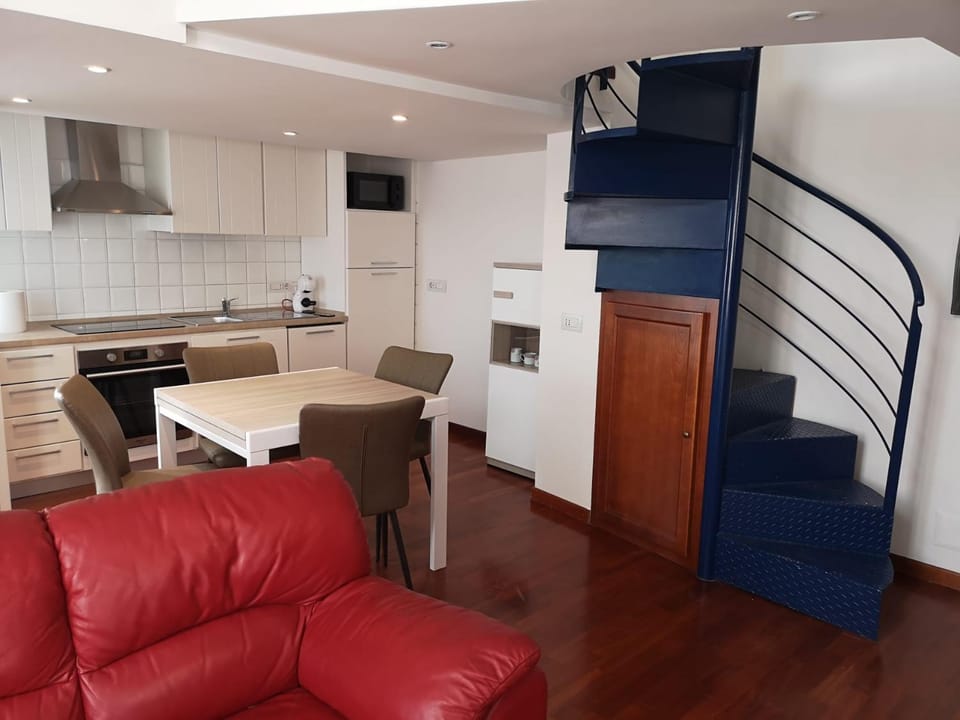 Dining area, minibar, pet friendly