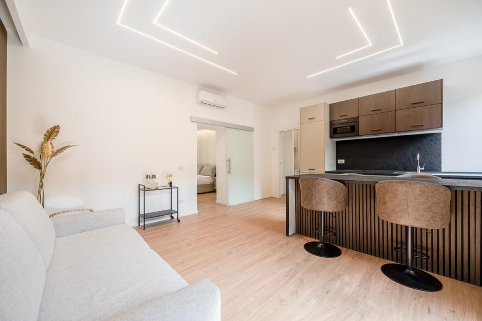 Kitchen or kitchenette, Living room, Seating area