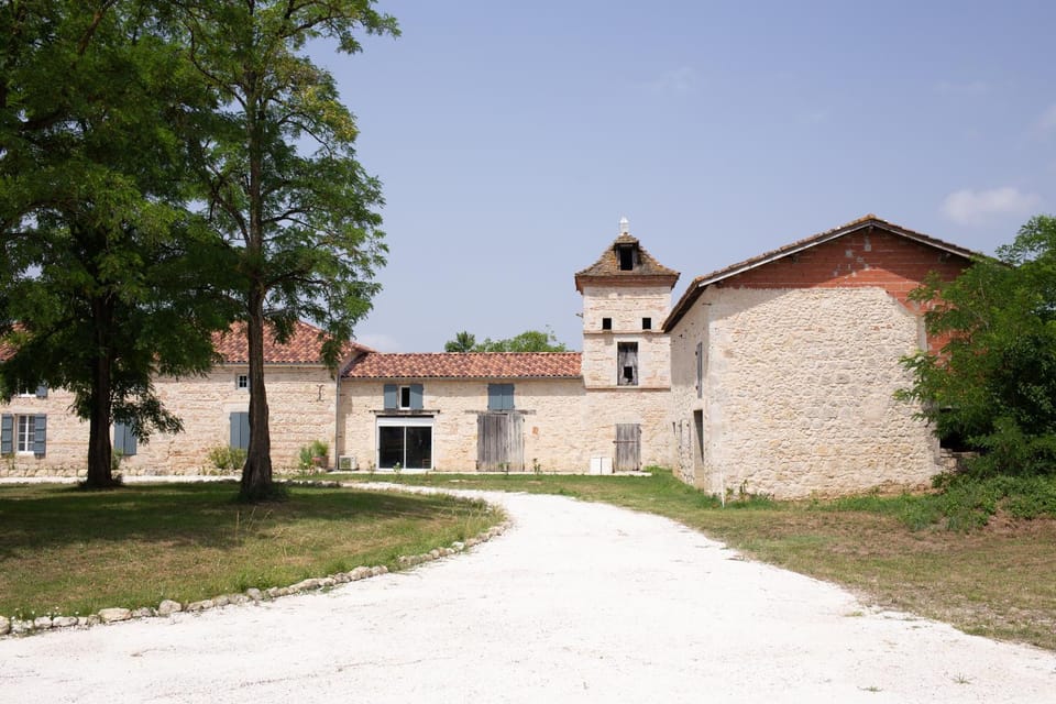Le Clos Saint-Jean - Chambre d'hôte Scarlett Bed and Breakfast in Nouvelle-Aquitaine