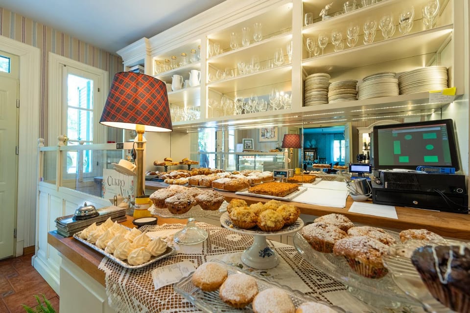Property building, Restaurant/places to eat