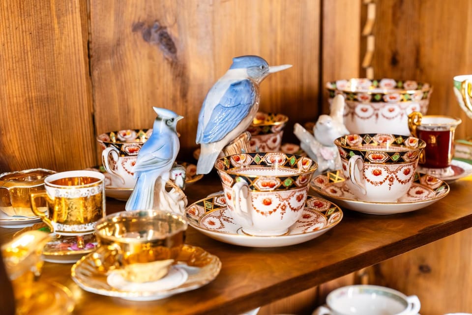 Restaurant/places to eat, Coffee/tea facilities