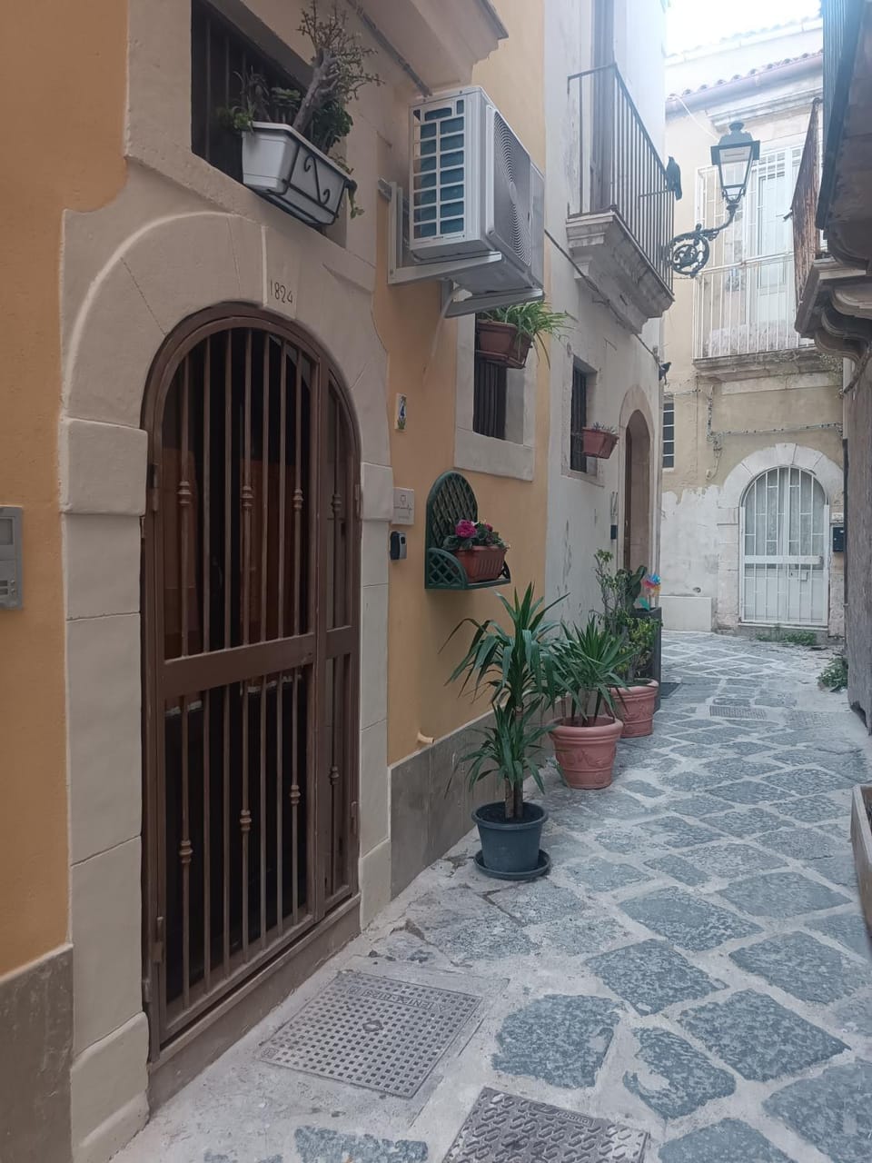Property building, Street view