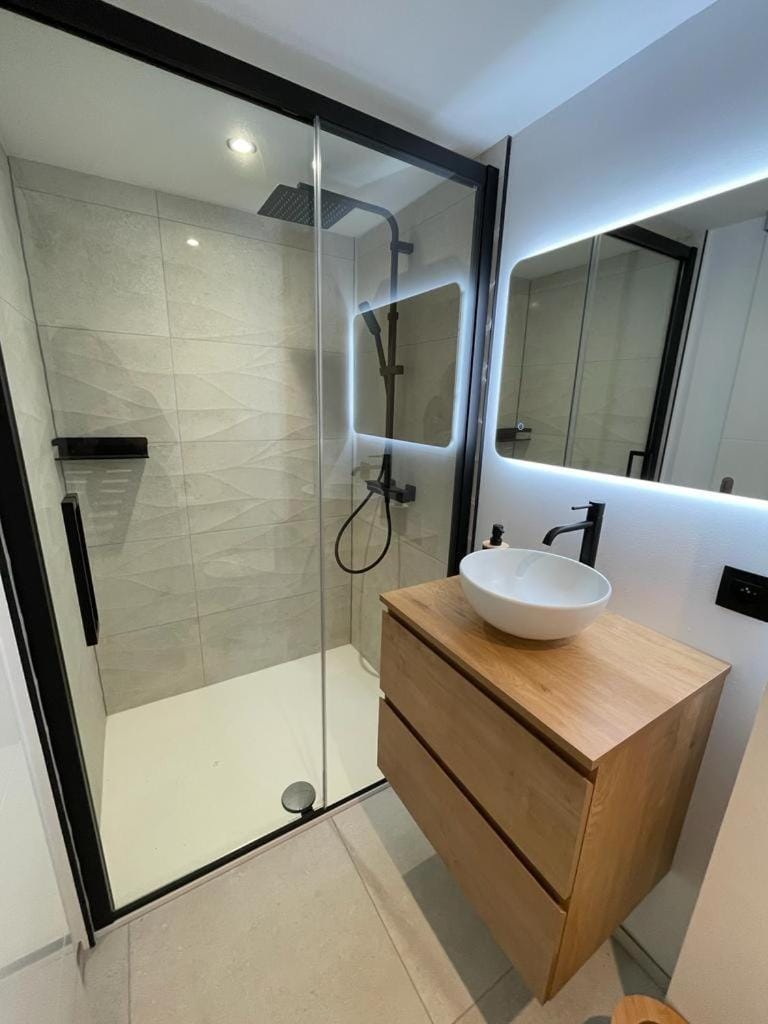 Shower, Bathroom