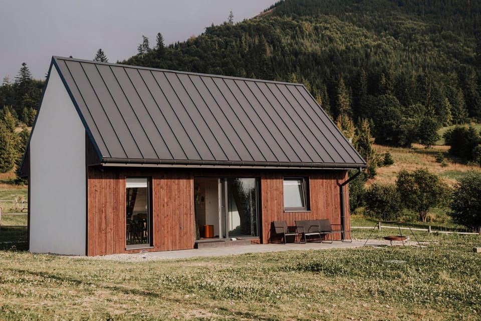 Property building, Spring, Day, Natural landscape, BBQ facilities, Balcony/Terrace, Mountain view