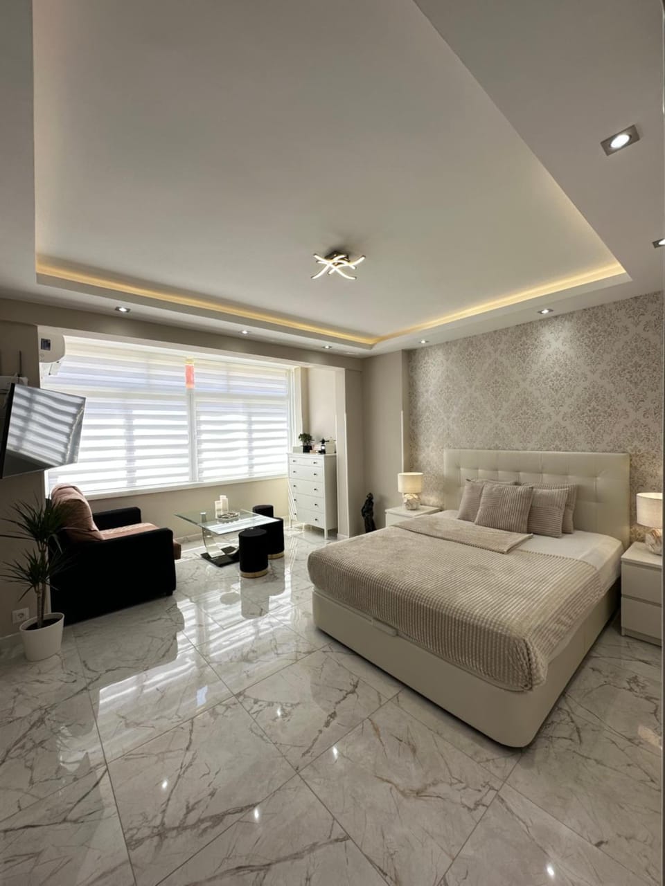 Living room, Photo of the whole room, Seating area