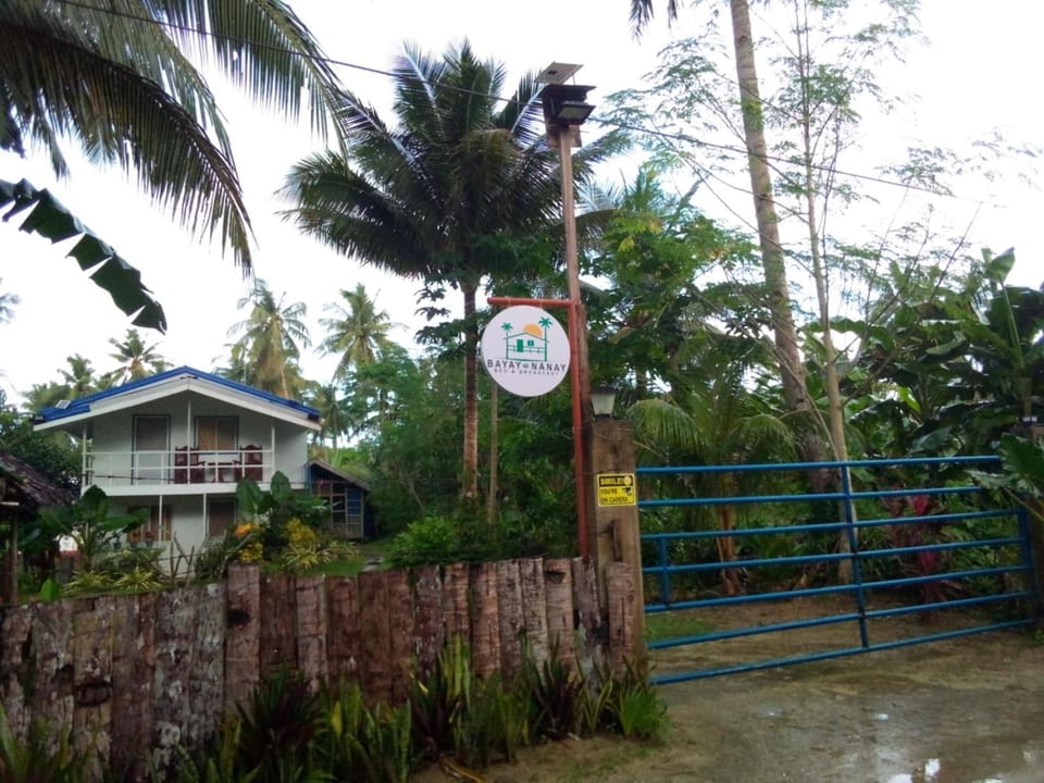 Bayay ni Nanay Bed & Breakfast in Magpupungko Beach Road Bed and Breakfast in Siargao Island