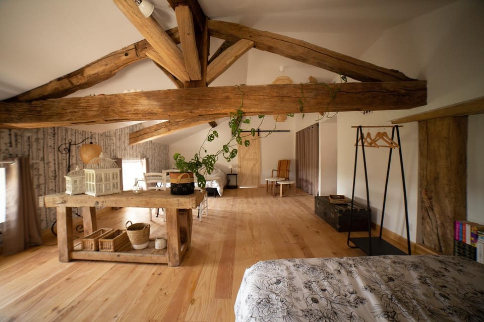 Le Clos Saint-Jean - Chambre d'hôte Lucky Bed and Breakfast in Nouvelle-Aquitaine