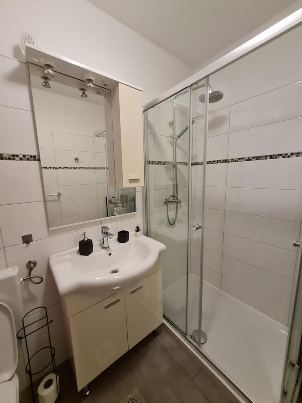 Shower, towels