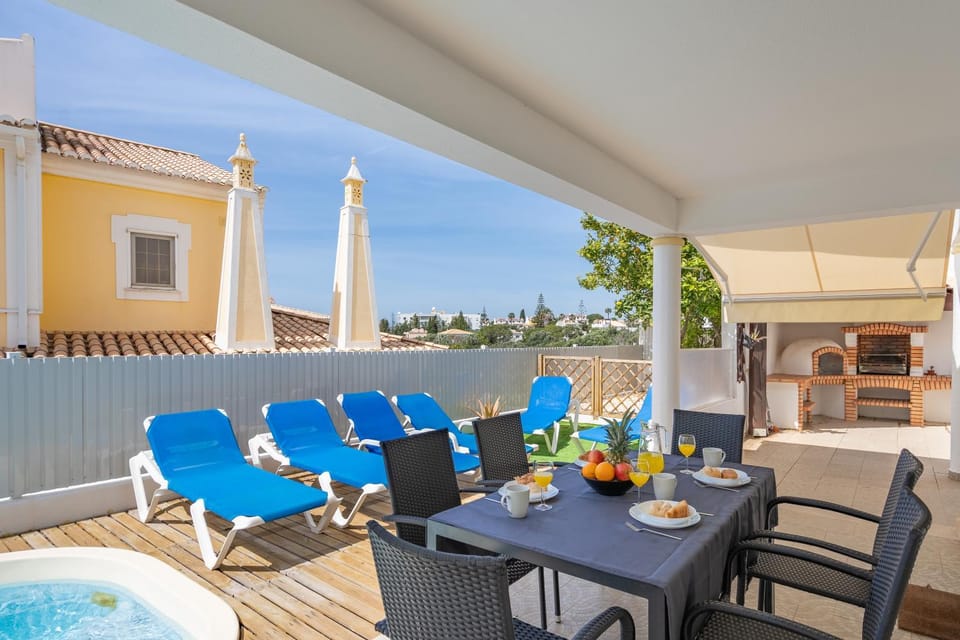 Patio, Day, Summer, Balcony/Terrace, Pool view, Swimming pool, Family, Family, sunbed