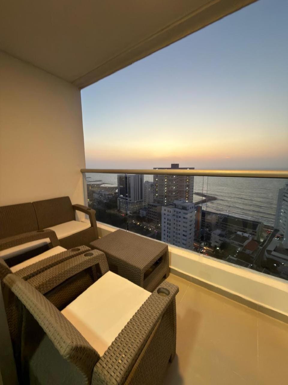 Apartamento Moderno y Lujoso con vista al Mar PISO19 - Cerca a la Ciudad Amurallada Apartment in Cartagena