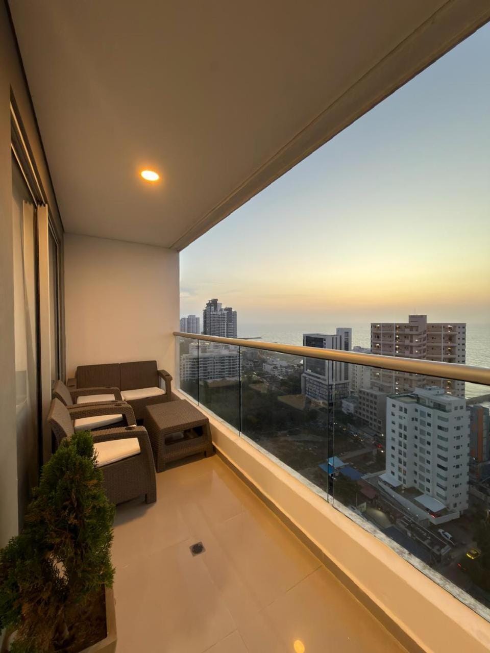 Apartamento Moderno y Lujoso con vista al Mar PISO19 - Cerca a la Ciudad Amurallada Apartment in Cartagena