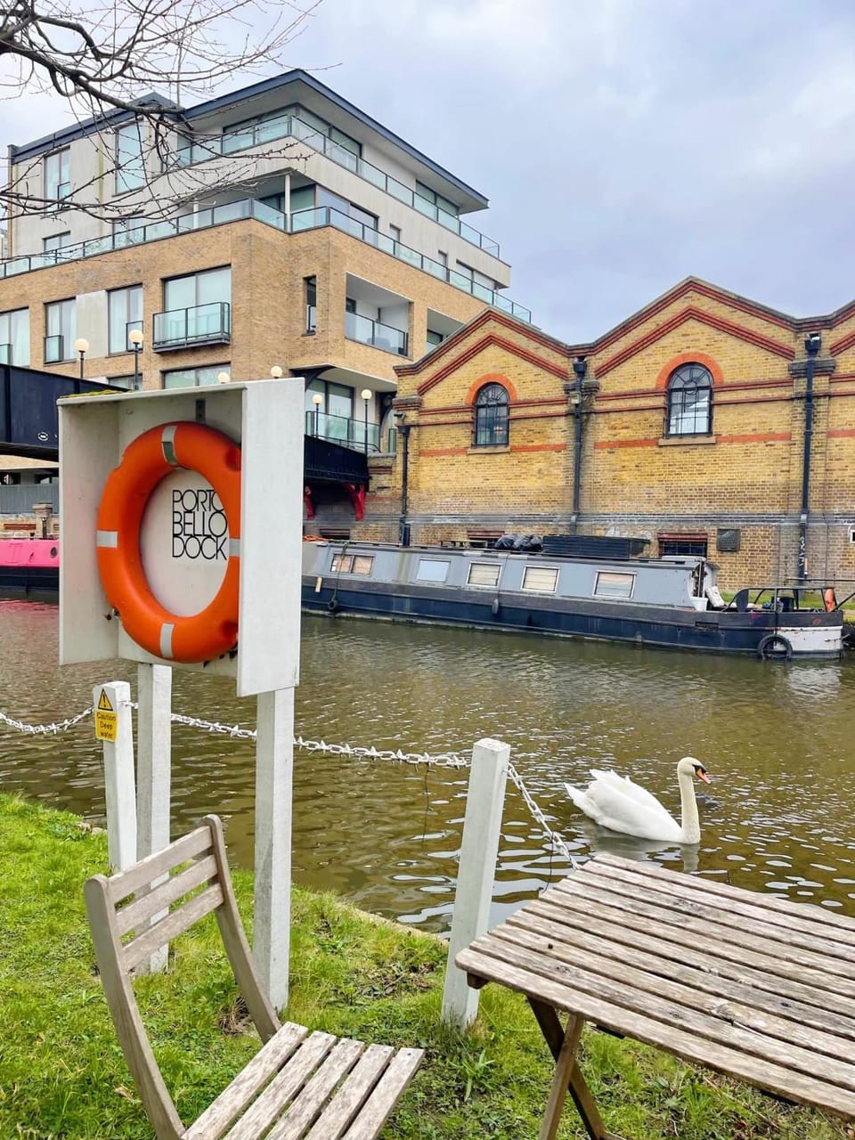 Portobello Dock - Canal Views with Garden Apartment in City of Westminster