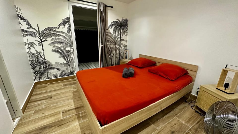 Bed, Bedroom