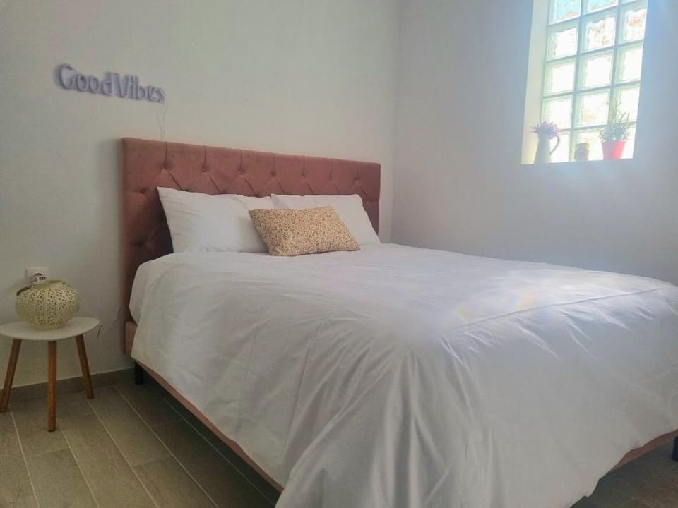 Tiffany's apartments -2' walk from Metro Apartment in Athens