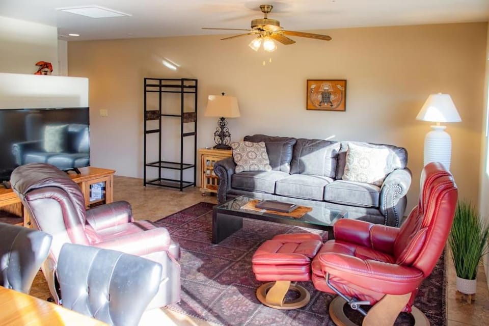 Communal lounge/ TV room, Living room