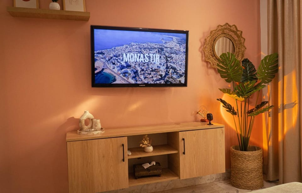 Communal lounge/ TV room, TV and multimedia