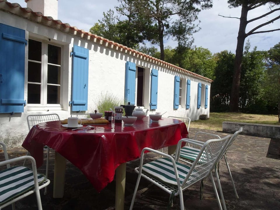 Maison familiale proche plage avec jardin, terrasse et 6 couchages à L'Épine - FR-1-224B-184 House in Pays de la Loire