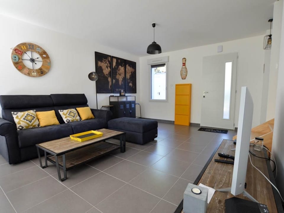 Villa Confortable La Palmyre - 6 Pers - WIFI - FR-1-705-32 House in Les Mathes